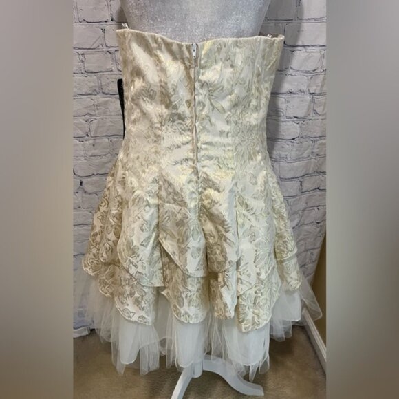 NWT Masquerade gold homecoming prom dress With Tulle Size 13/14 - Picture 5 of 9